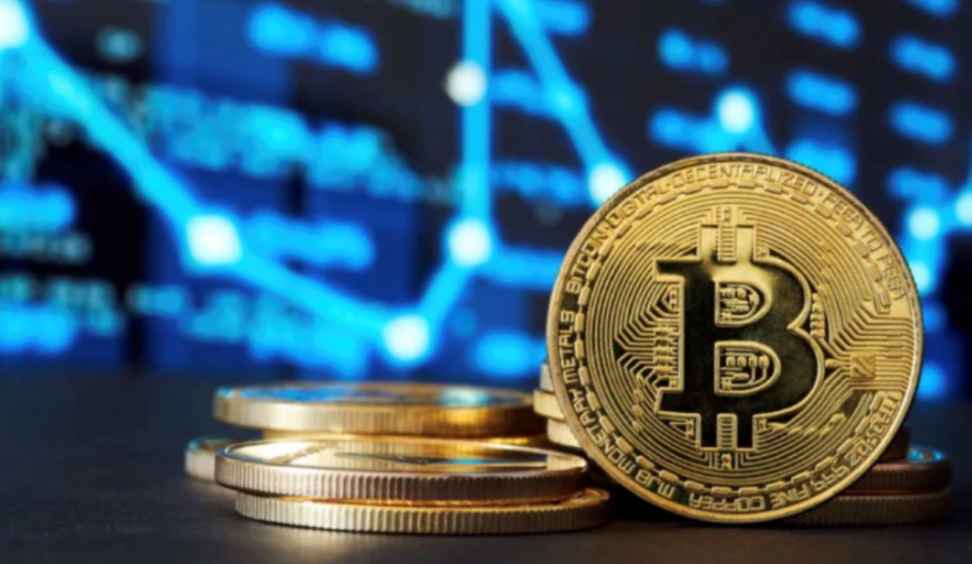 The former Russian President predicts a monetary collapse and a global shift to cryptocurrency